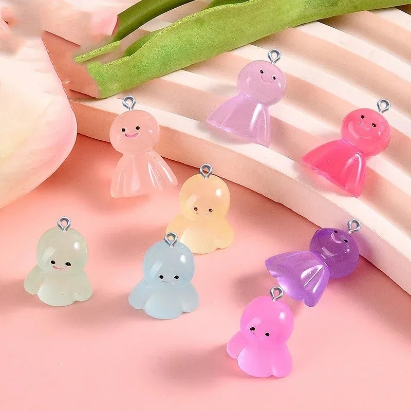 Resin Craft Supplies - 10 adet karanlıkta parlayan karikatür bebek